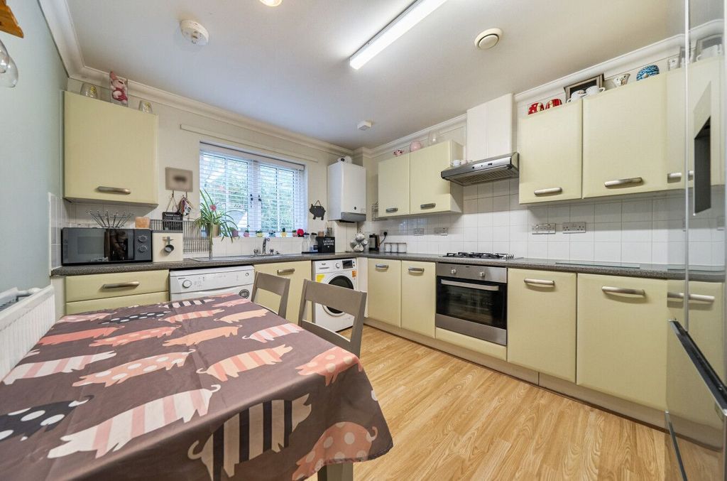 Property photo 3 of 9