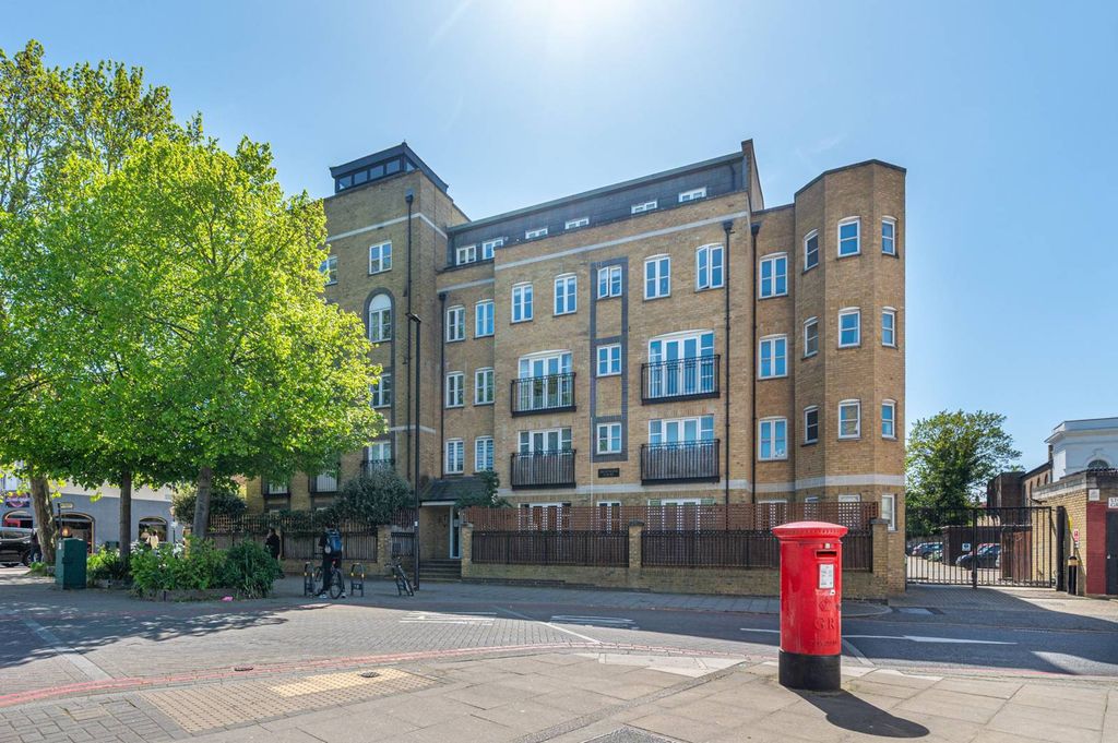 Property photo 3 of 16