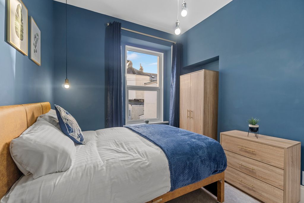 Property photo 3 of 12 0022