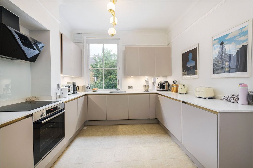 Property photo 3 of 15 Kitchen
