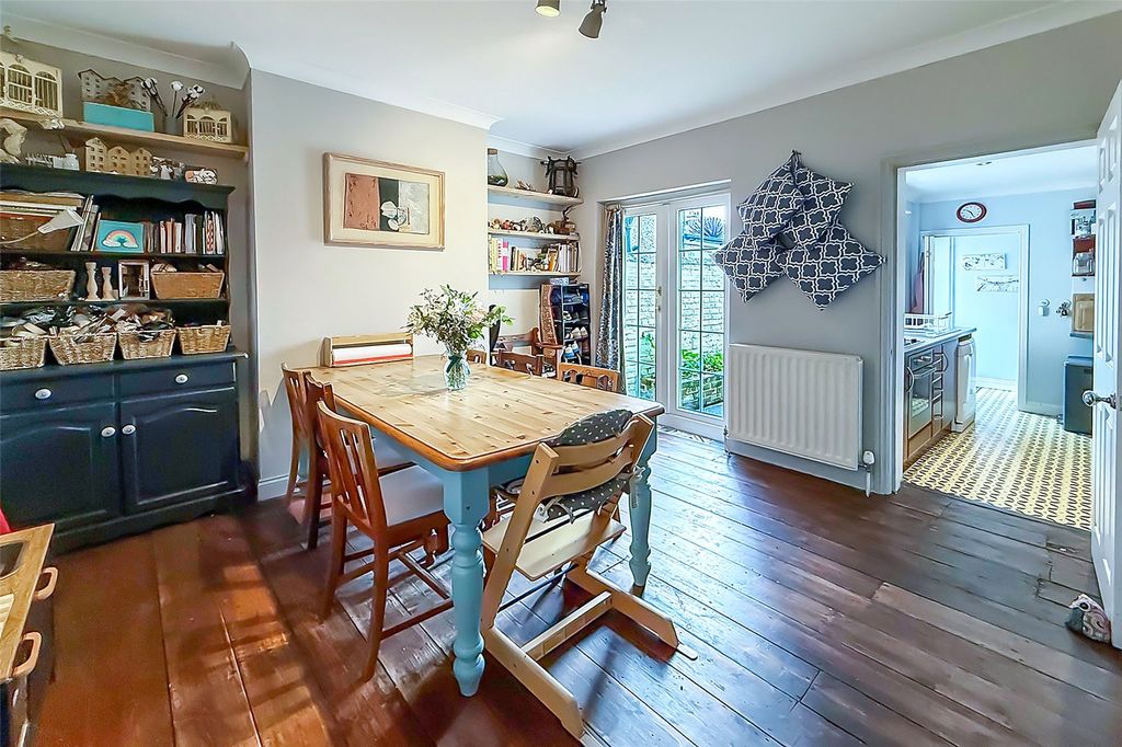 Property photo 3 of 21 Picture No. 15