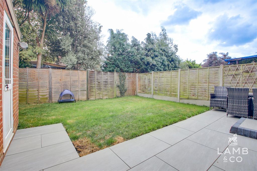 Property photo 3 of 10