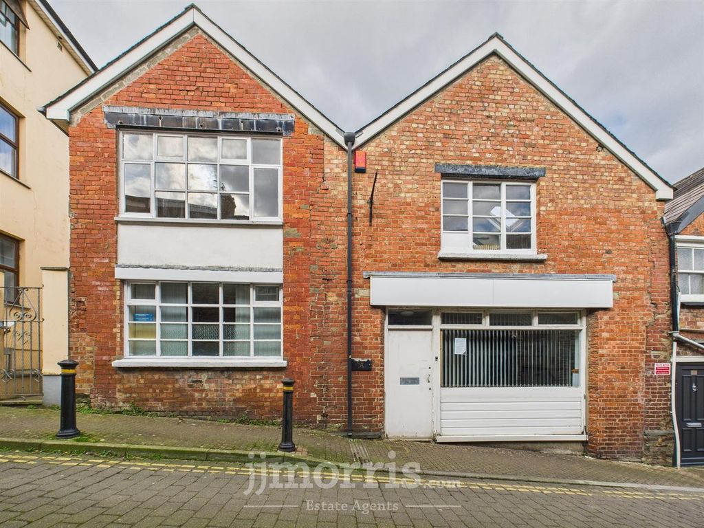 Property photo 2 of 40 Cam03686G0-Pr0263-Still038.Jpg