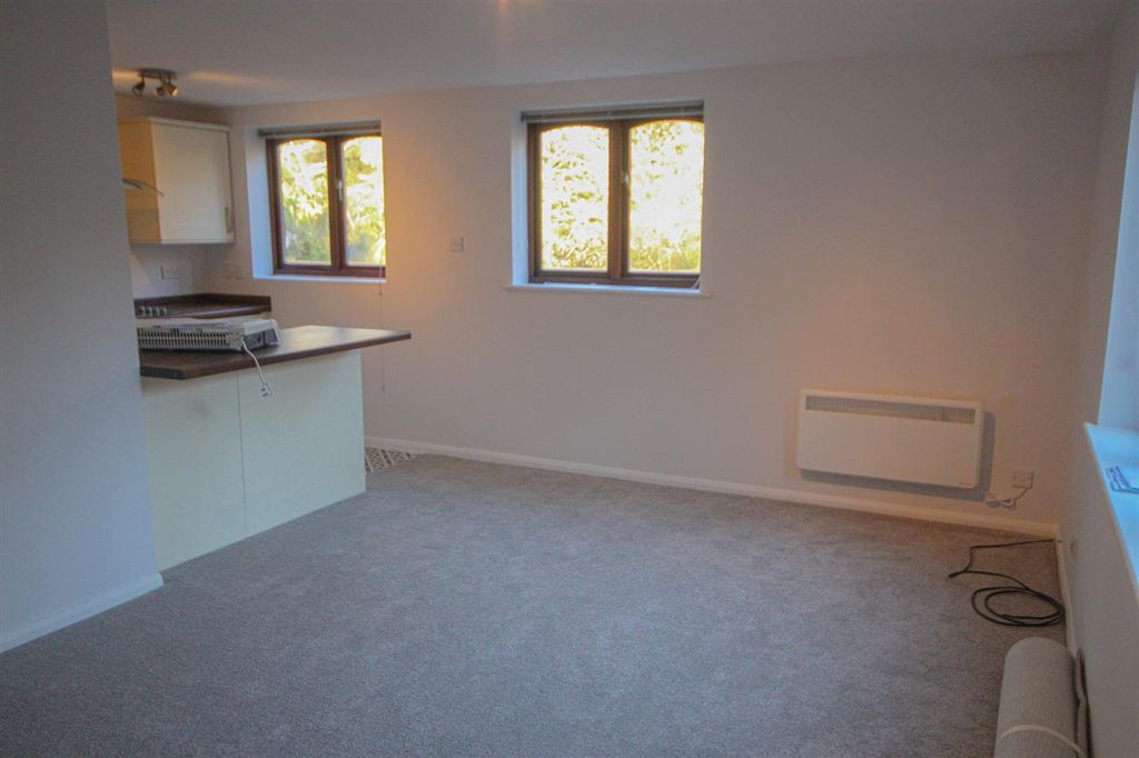 Property photo 3 of 4