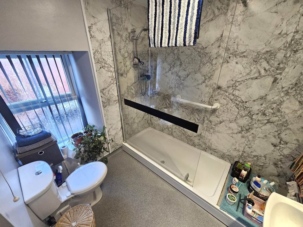 Property photo 3 of 10 Shower Room