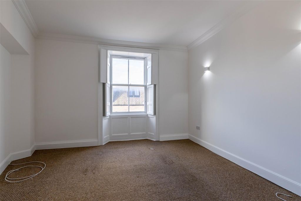 Property photo 3 of 17 S02.Jpg