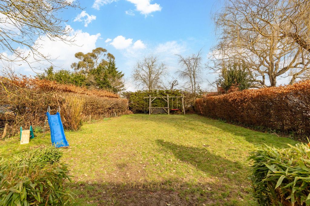 Property photo 2 of 21