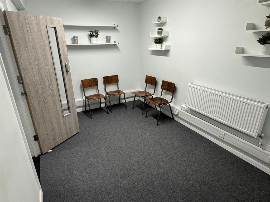 Property photo 3 of 12 Photo6.Jpg