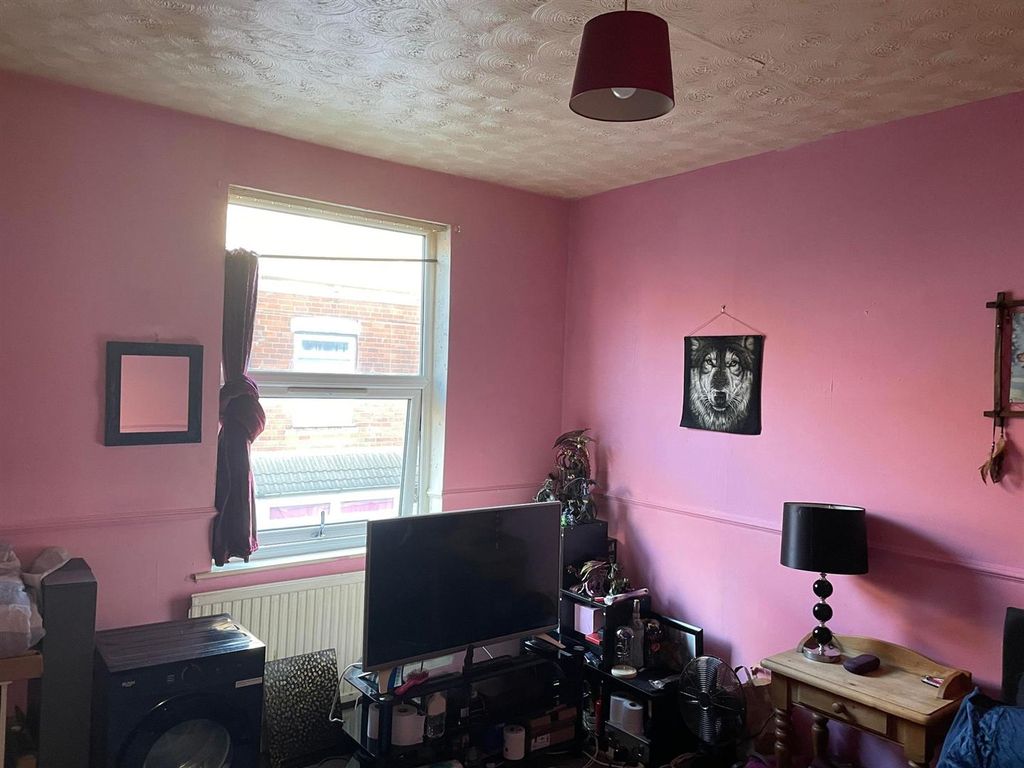 Property photo 2 of 6