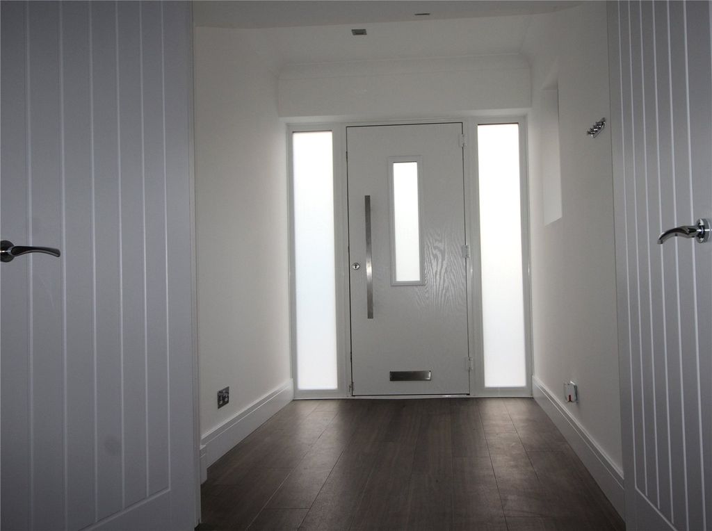 Property photo 2 of 15 Picture No. 17