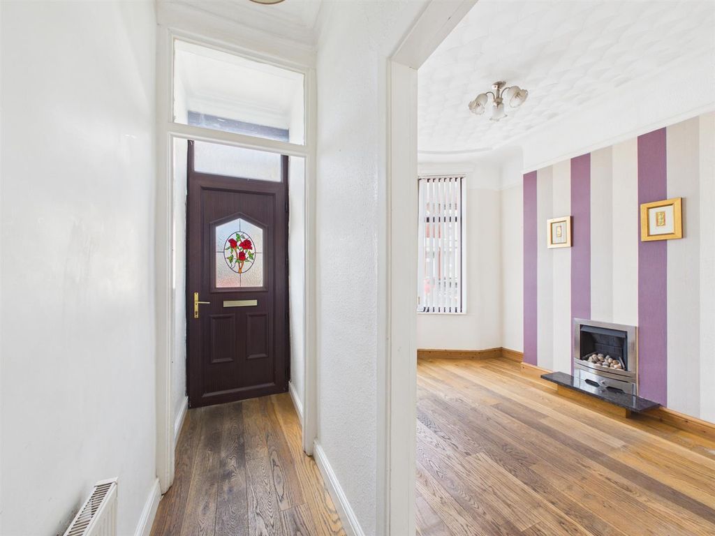 Property photo 2 of 10 Cam03844G0-Pr0436-Still003.Jpg