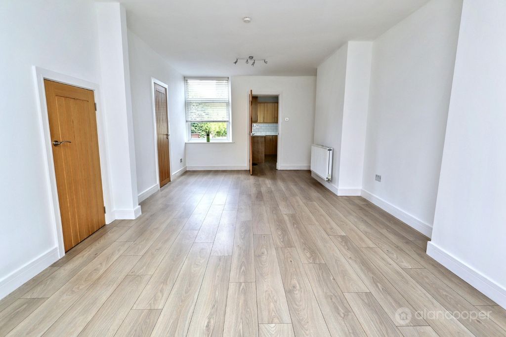Property photo 2 of 27 5244773