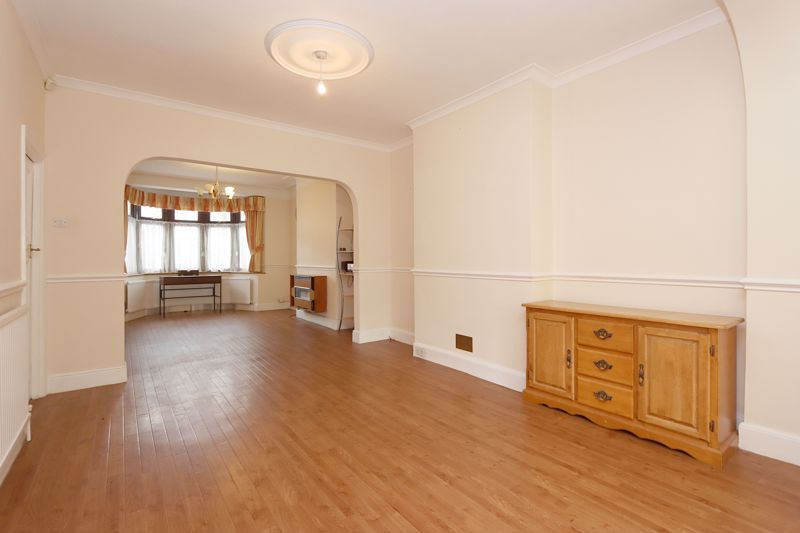 Property photo 2 of 17 Photo 3