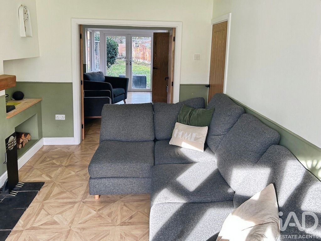 Property photo 3 of 16