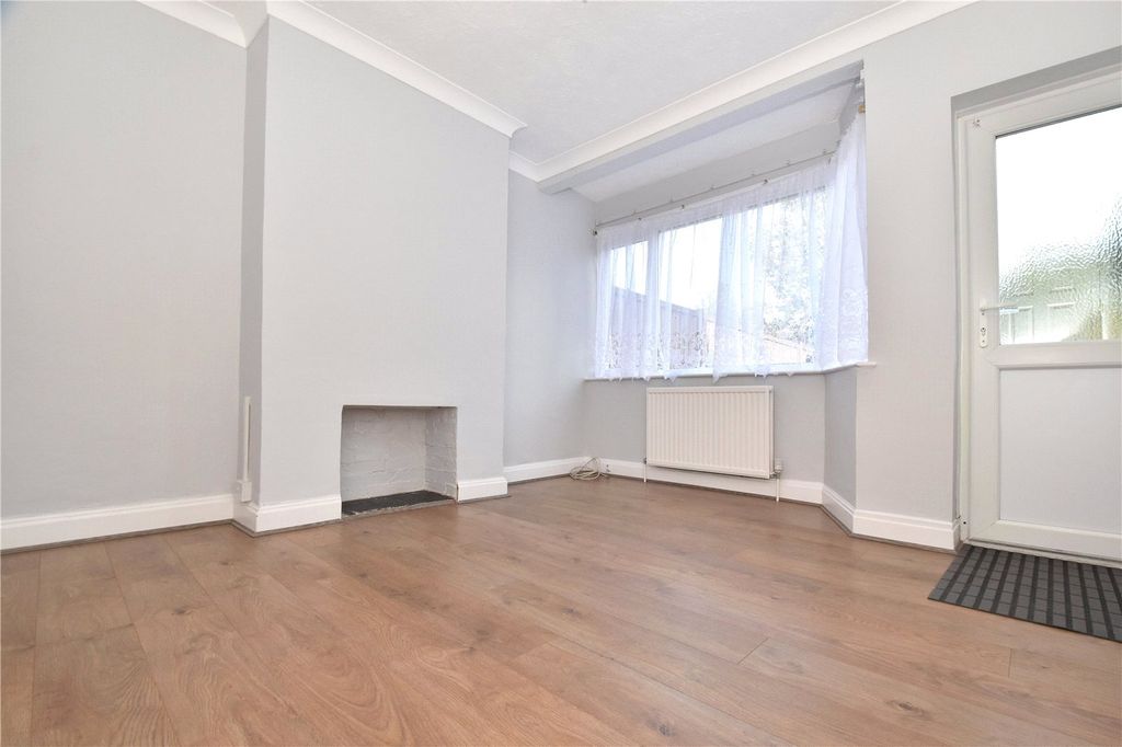 Property photo 2 of 8 Picture No. 03