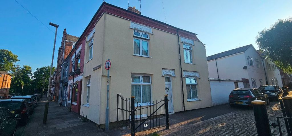 Property photo 2 of 22