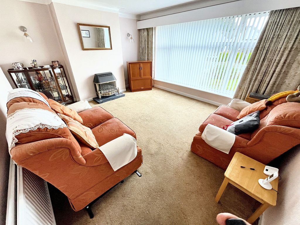 Property photo 3 of 27