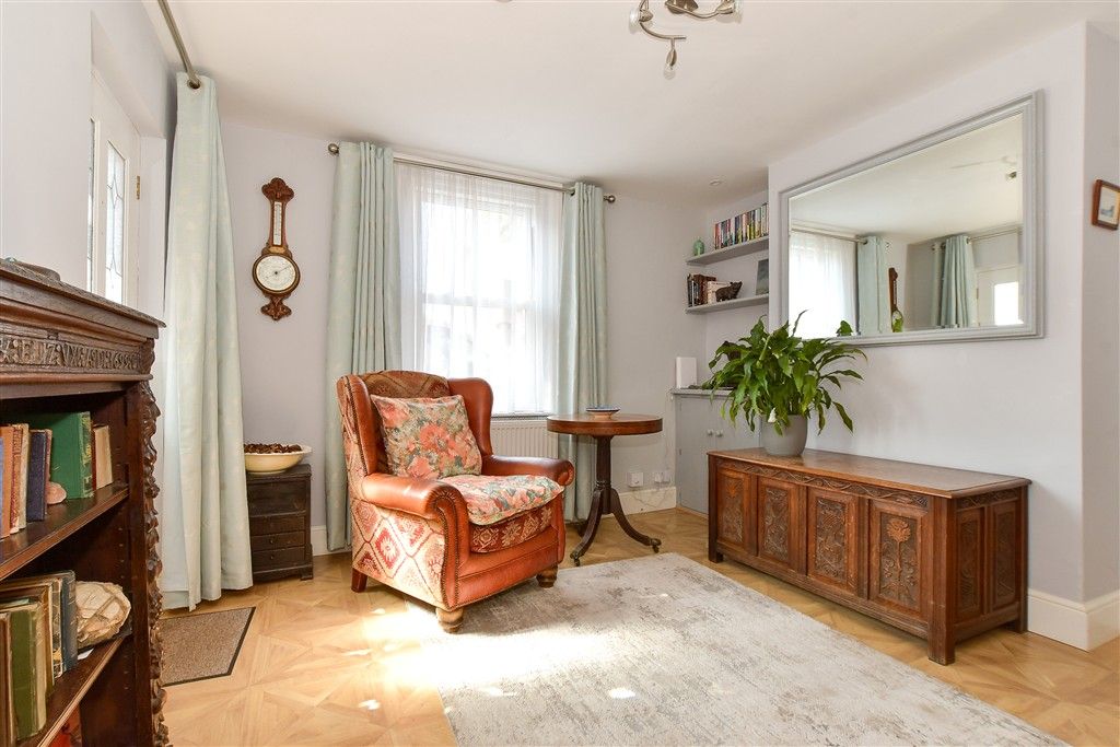 Property photo 1 of 18 Sitting Room
