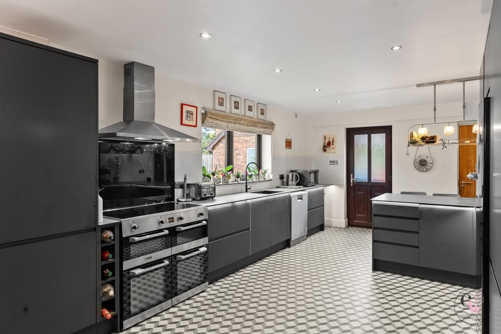 Property photo 3 of 36 Dsc00611.Jpg