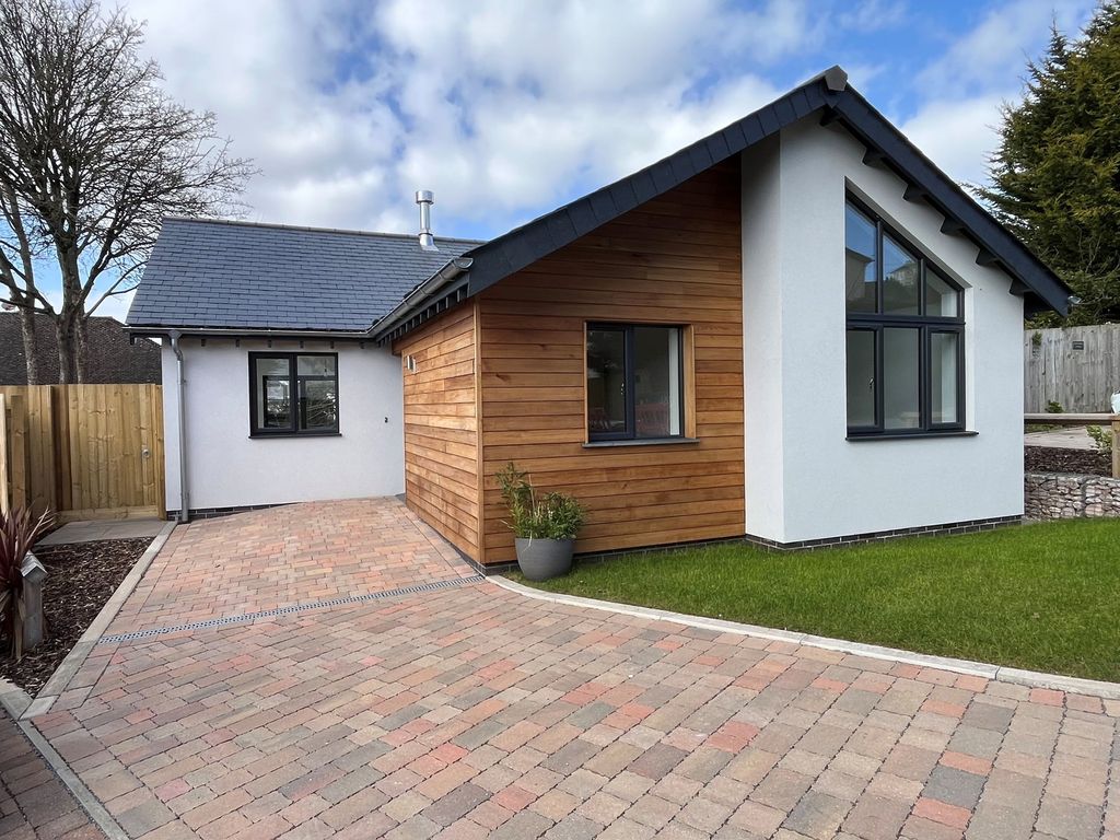 Property photo 1 of 37