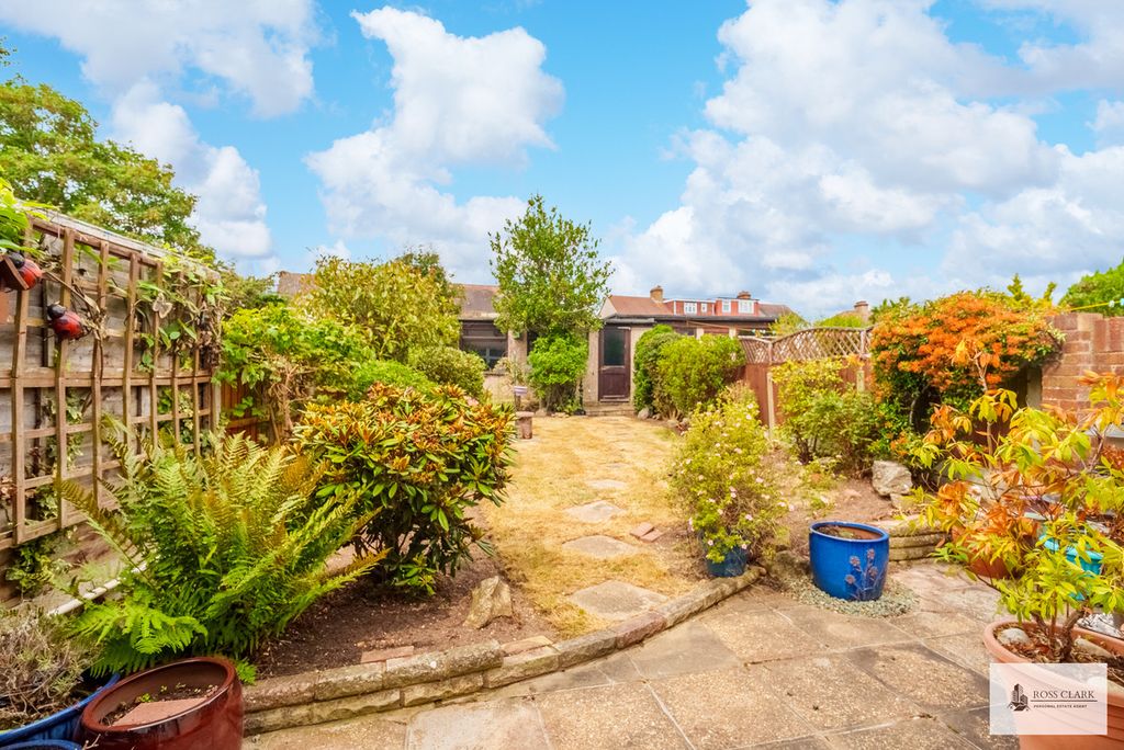 Property photo 3 of 18