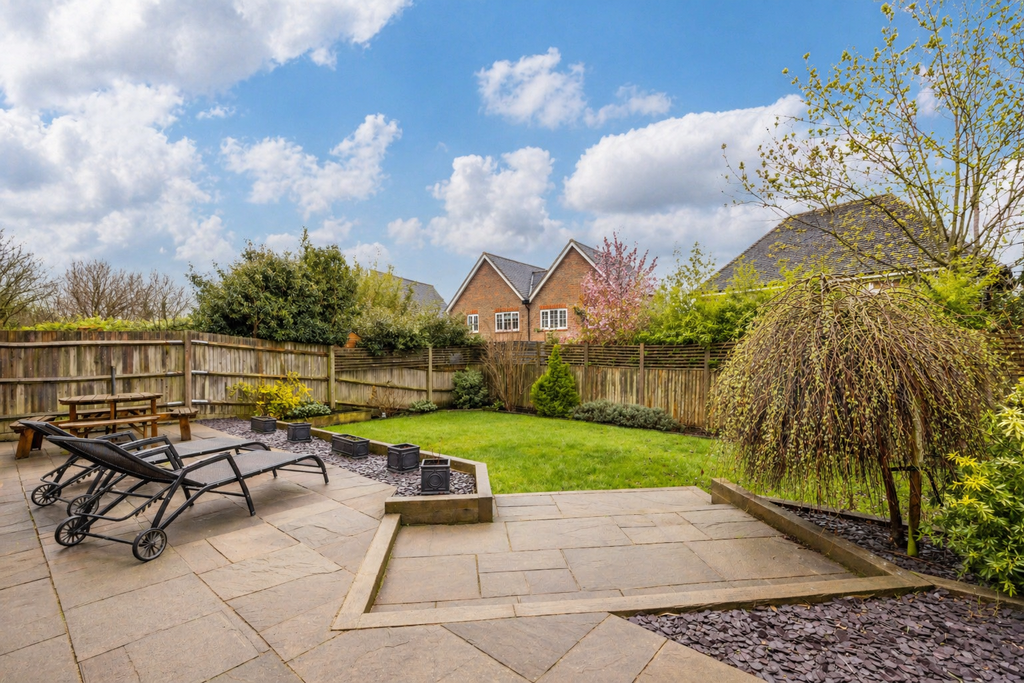 Additional image 26 of 4 bed detached house for saleKingfisher Drive, Haywards Heath, West Sussex RH16