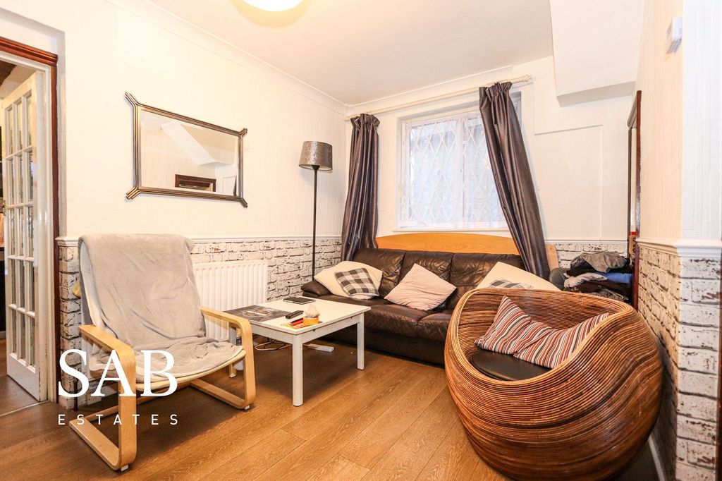 Property photo 3 of 9