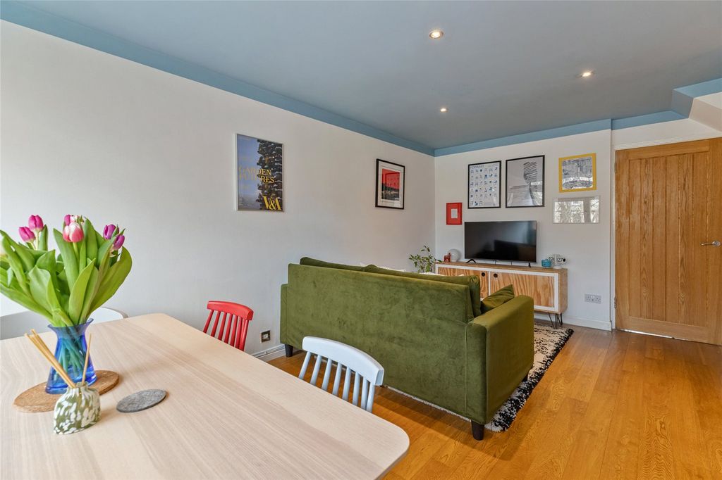 Property photo 3 of 39 Picture No. 18