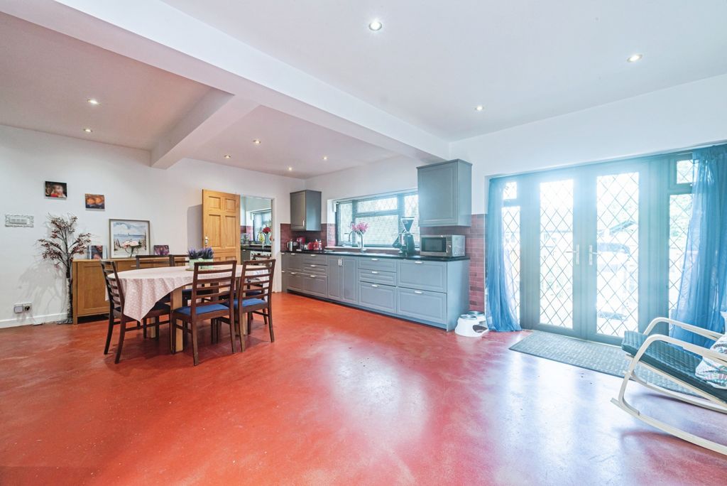 Property photo 3 of 20