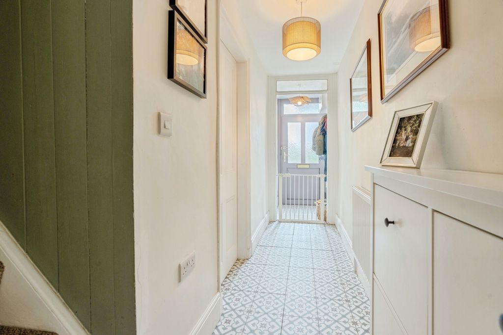 Property photo 2 of 21 Pbox-Img.Jpg