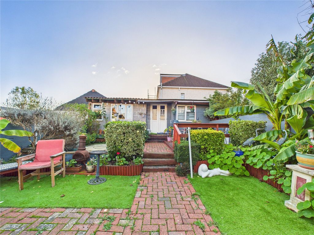 Property photo 2 of 25 Picture No. 38