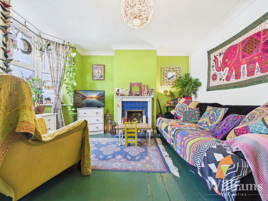 Property photo 2 of 14