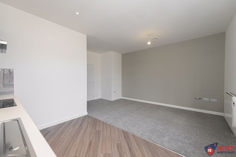 Property photo 3 of 6 Photo 8