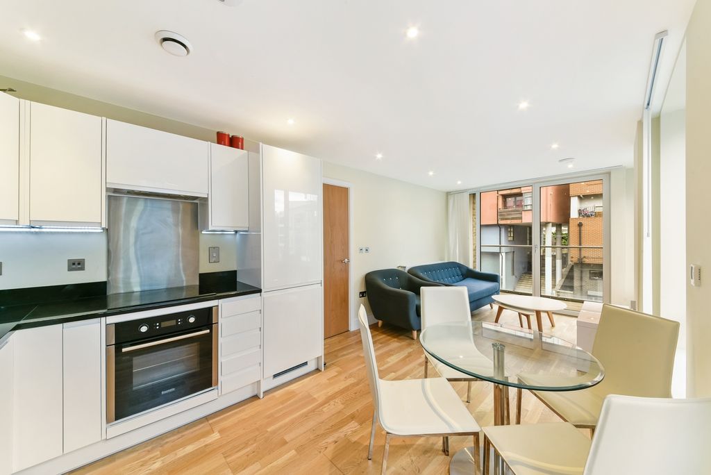 Property photo 2 of 9 Kitchen - Elite Hous