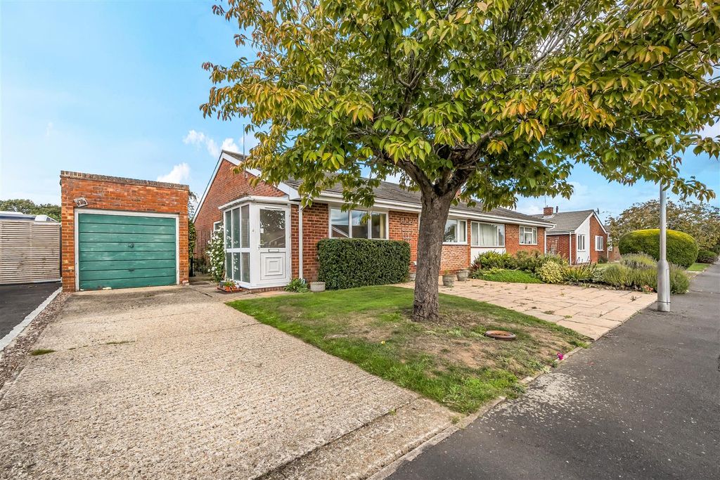 Property photo 1 of 12 External