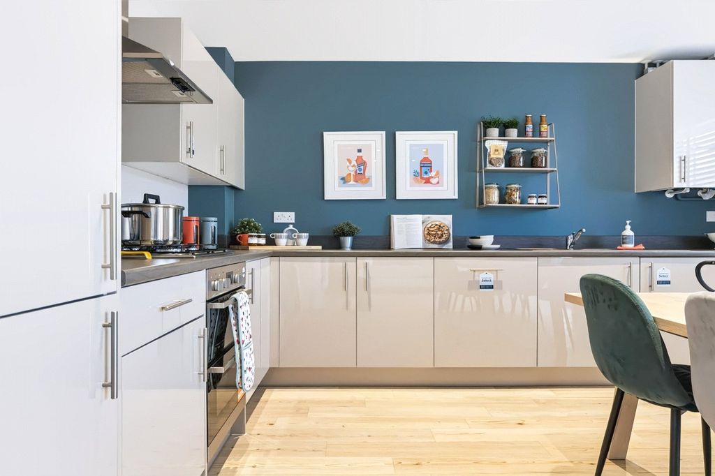 Property photo 2 of 13 Kitchen