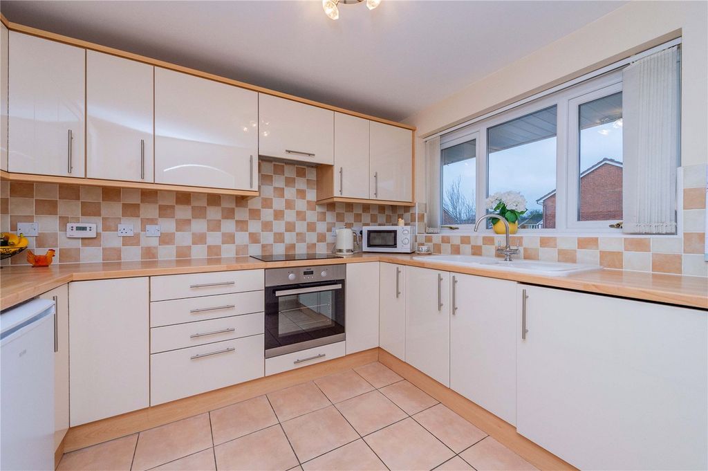 Property photo 3 of 30 Picture No. 16