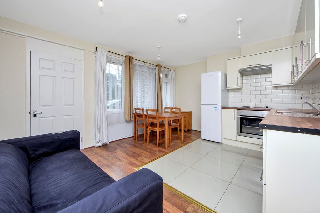Property photo 3 of 10