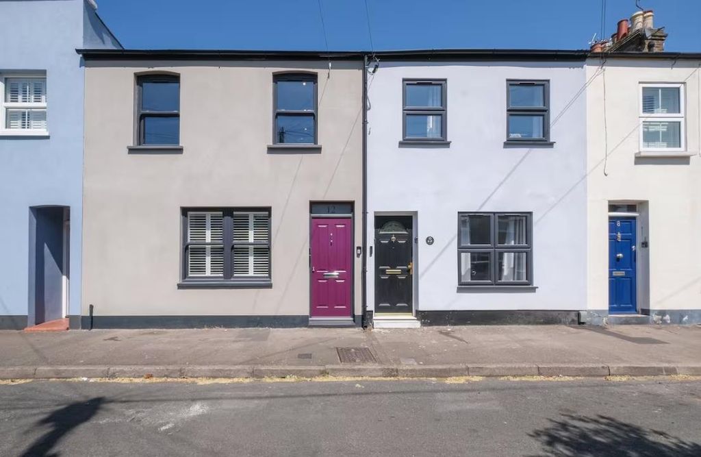 Property photo 1 of 18 12 Alb.Jpeg