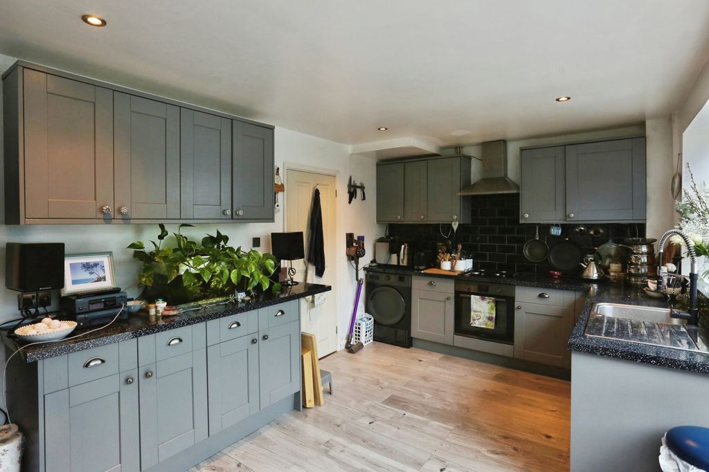 Property photo 2 of 26 Photo