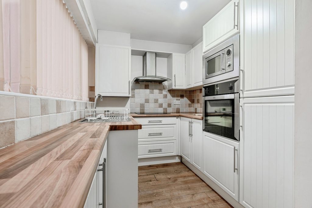 Property photo 3 of 15 Pbox-Img.Jpg