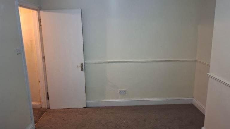 Property photo 1 of 2