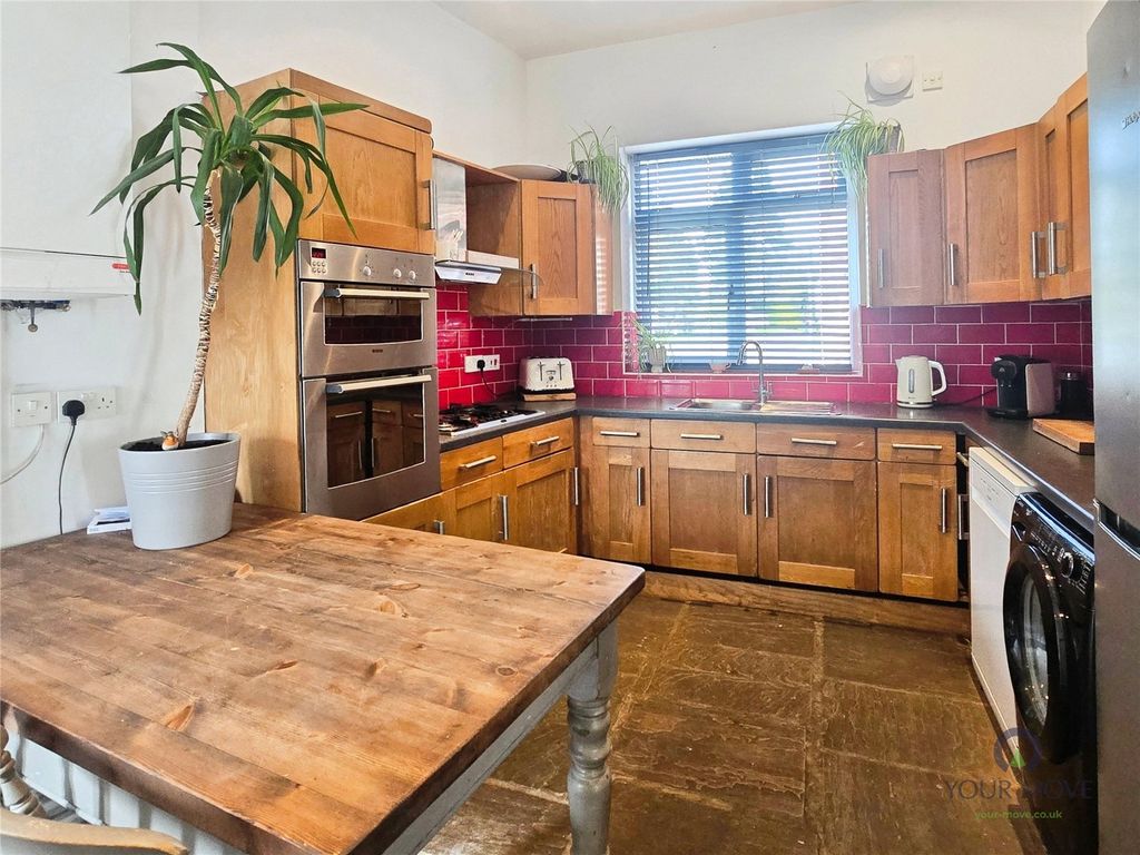 Property photo 3 of 22 Breakfast Kitchen