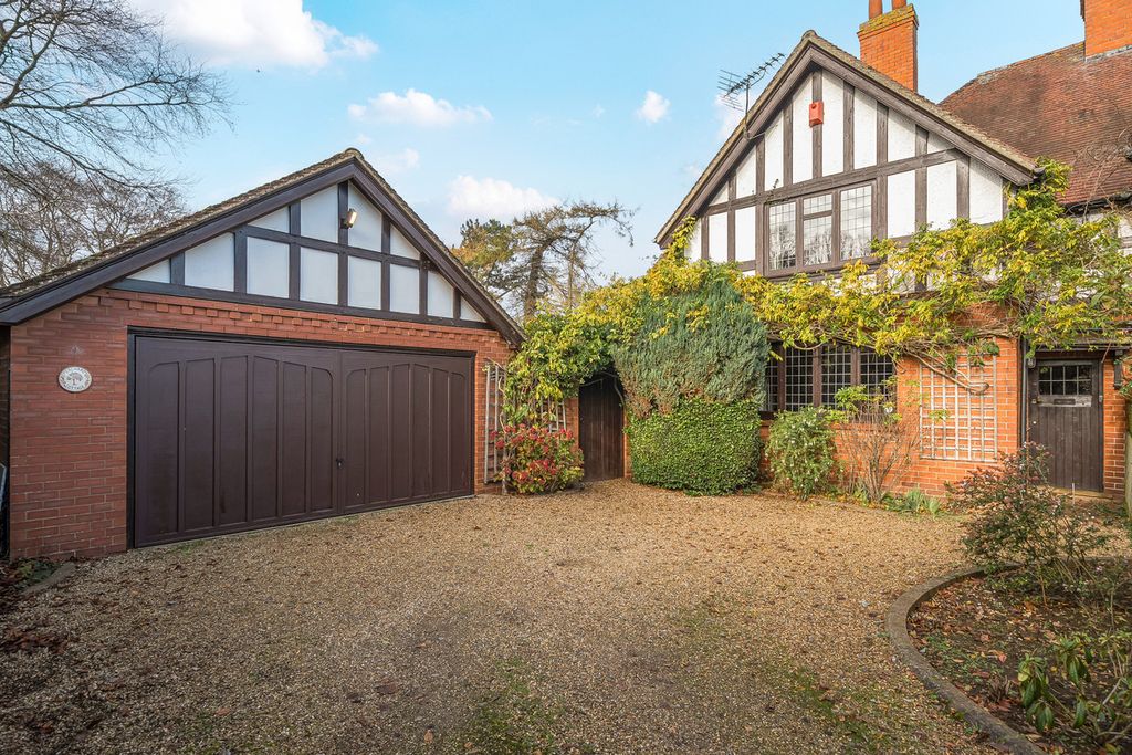 Property photo 2 of 24