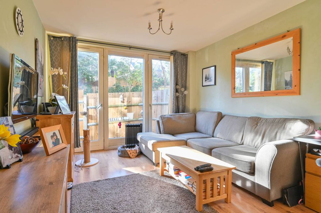 Property photo 3 of 7