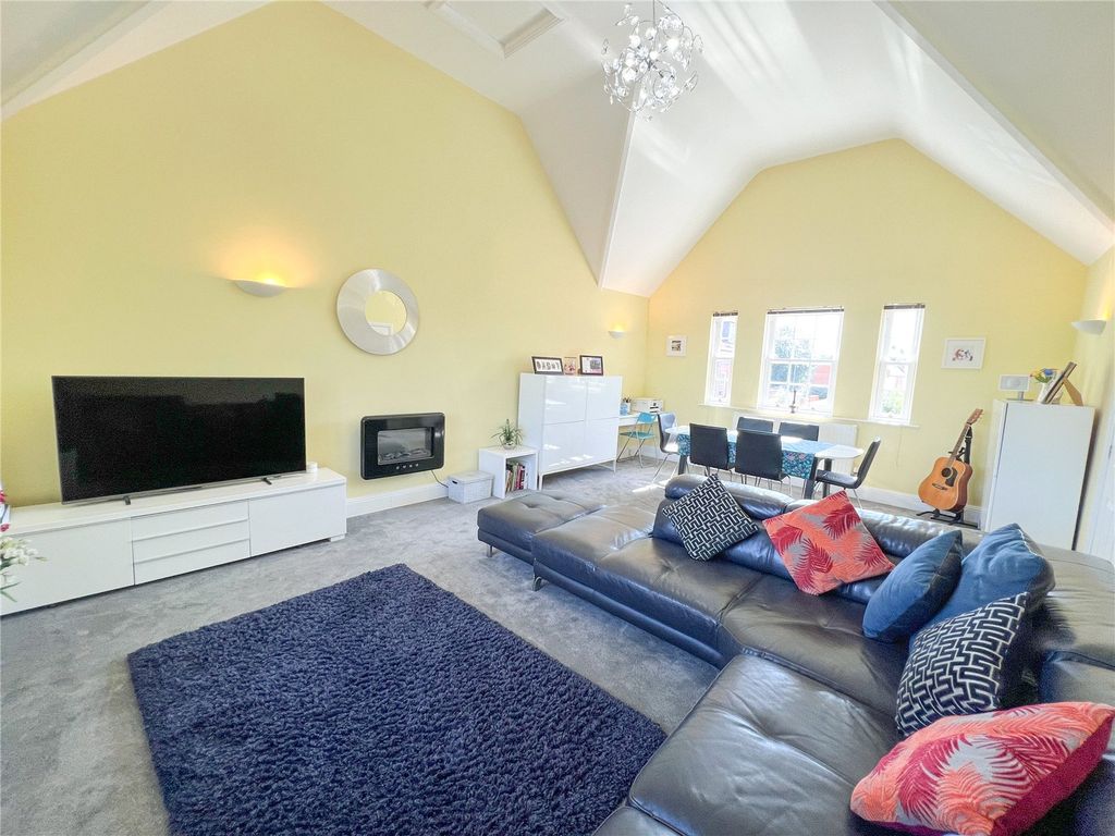 Property photo 2 of 13 Picture No. 02