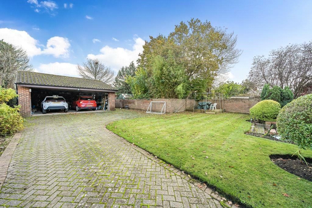 Property photo 2 of 17 Picture No. 30