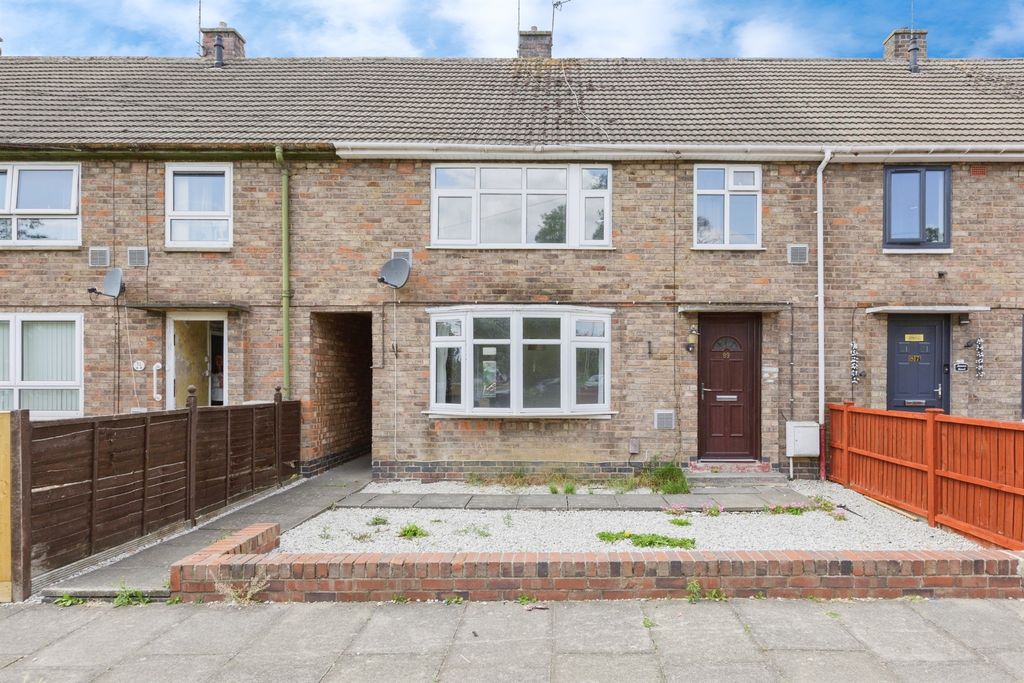 Property photo 1 of 17