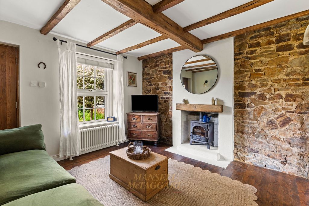 Property photo 2 of 17