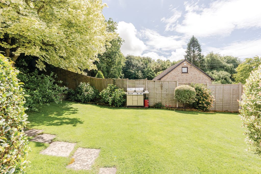 Property photo 3 of 25 Photo 24